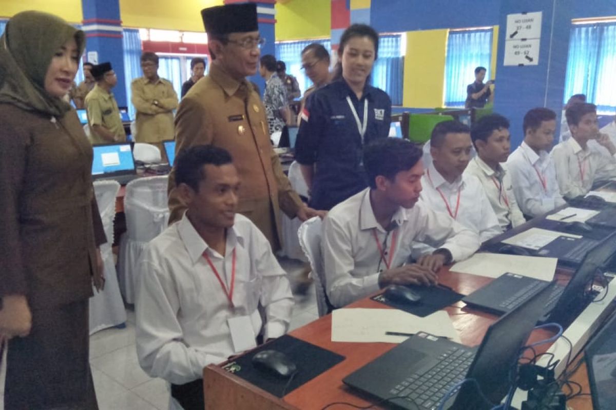 Wali Kota memantau kegiatan tes CPNS Mataram