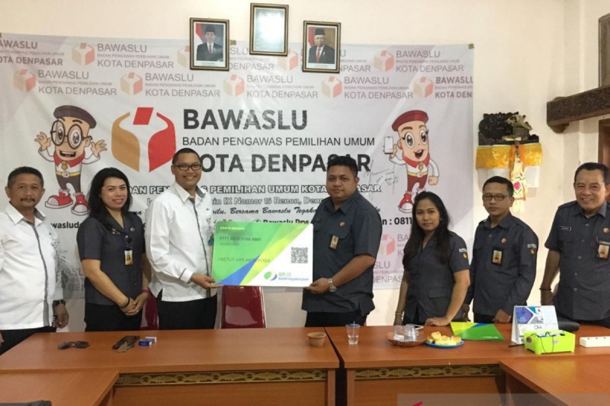 Bawaslu Denpasar lindungi Panwascam dengan BP Jamsostek