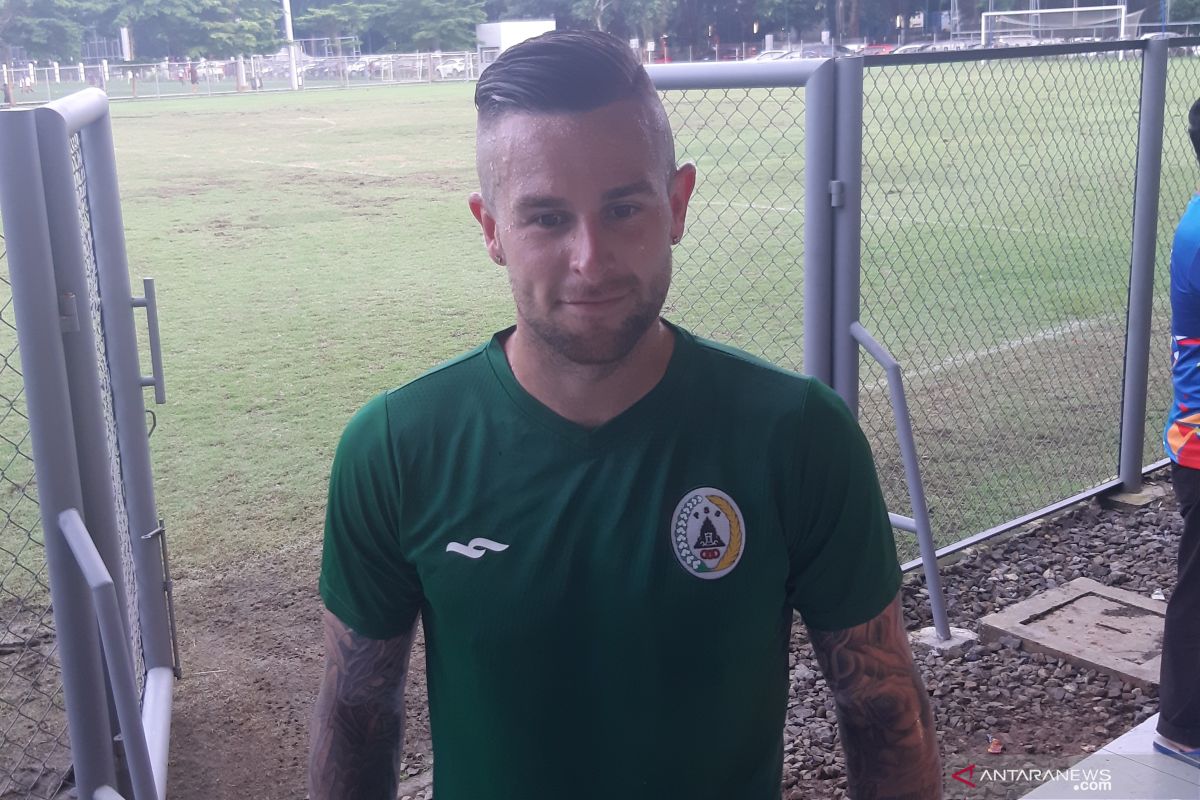 Aaron Evans mohon suporter PSS Sleman terus dukung tim