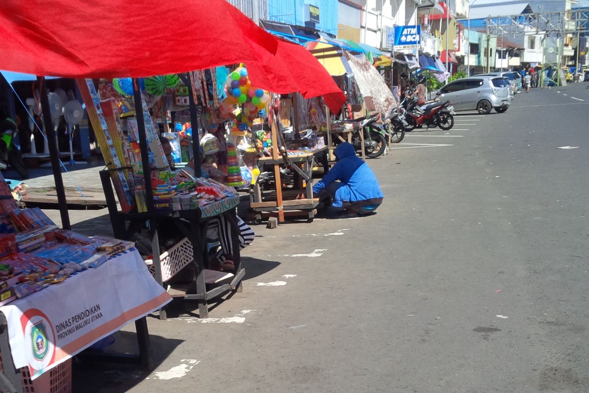 DPRD Kota Ternate minta oknum staf Disperindag jual-beli lapak ditindak
