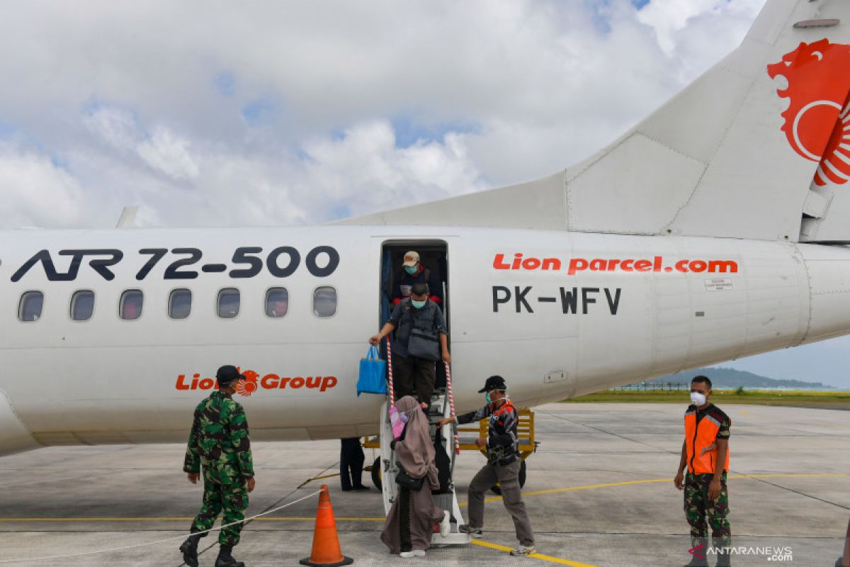 KKP Baubau sarankan Wings Air dikarantina karena ada penumpang reaktif COVID-19