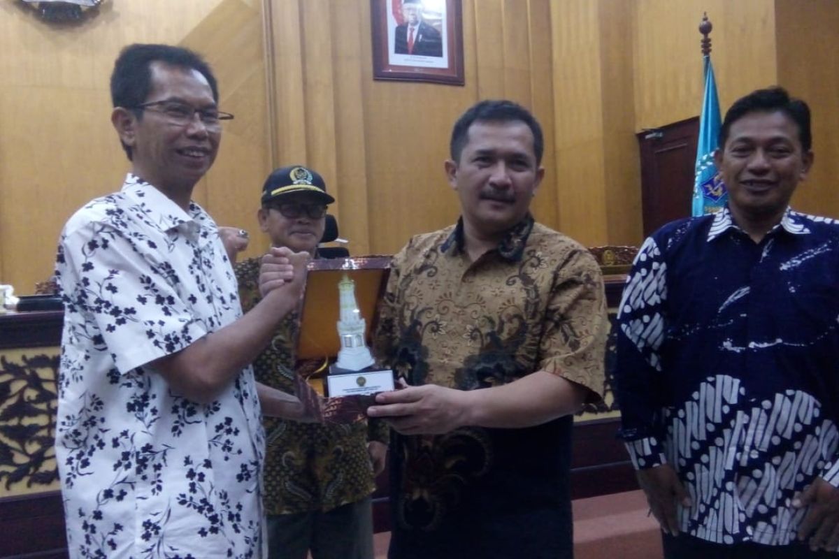 Ketua DPRD Surabaya paparkan pentingnya peran media massa