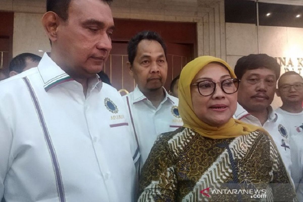 Menaker Ida Fauziyah pastikan belum ada TKI di China yang terjangkit virus corona