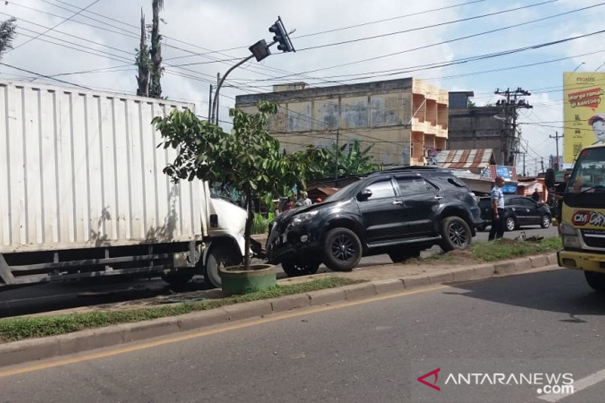 Pengemudi mobil fortuner tersangka kecelakaan beruntun