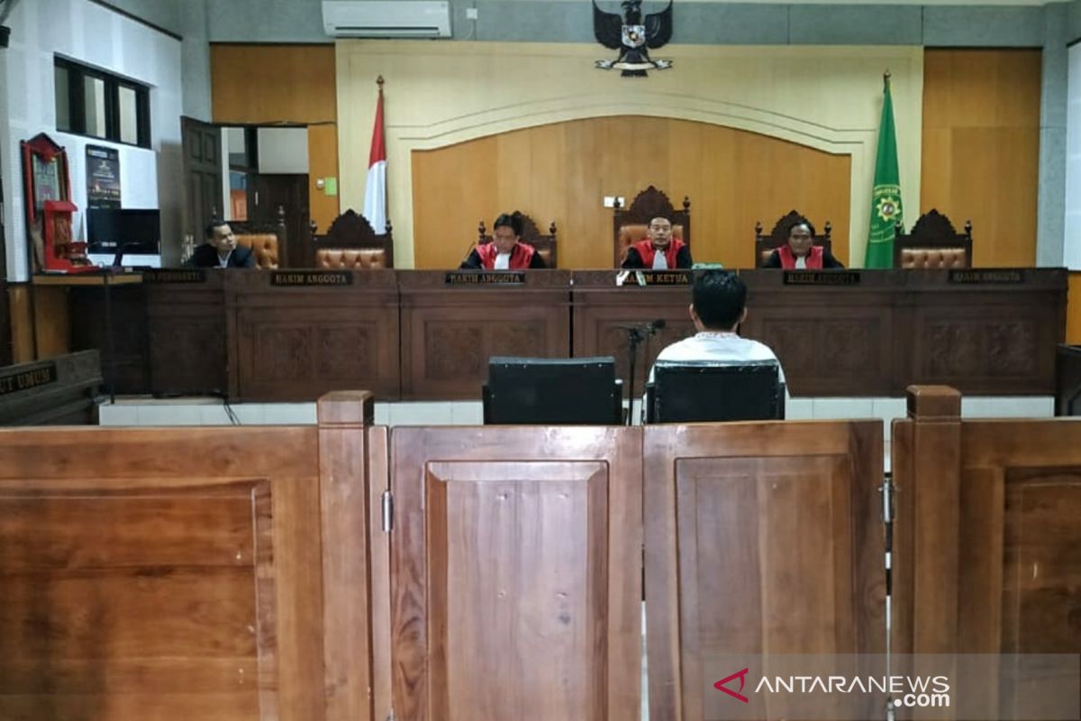 Terdakwa korupsi dana CSR PDAM Lombok Barat dituntut 21 bulan penjara