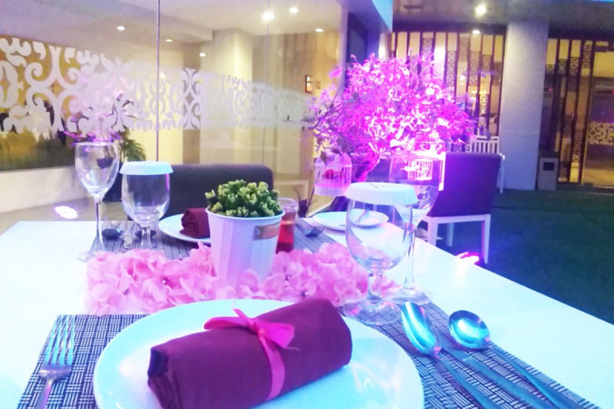 Menggiurkan, Paket Dinner Romantis Hari Valentine di Plaza Inn Kendari