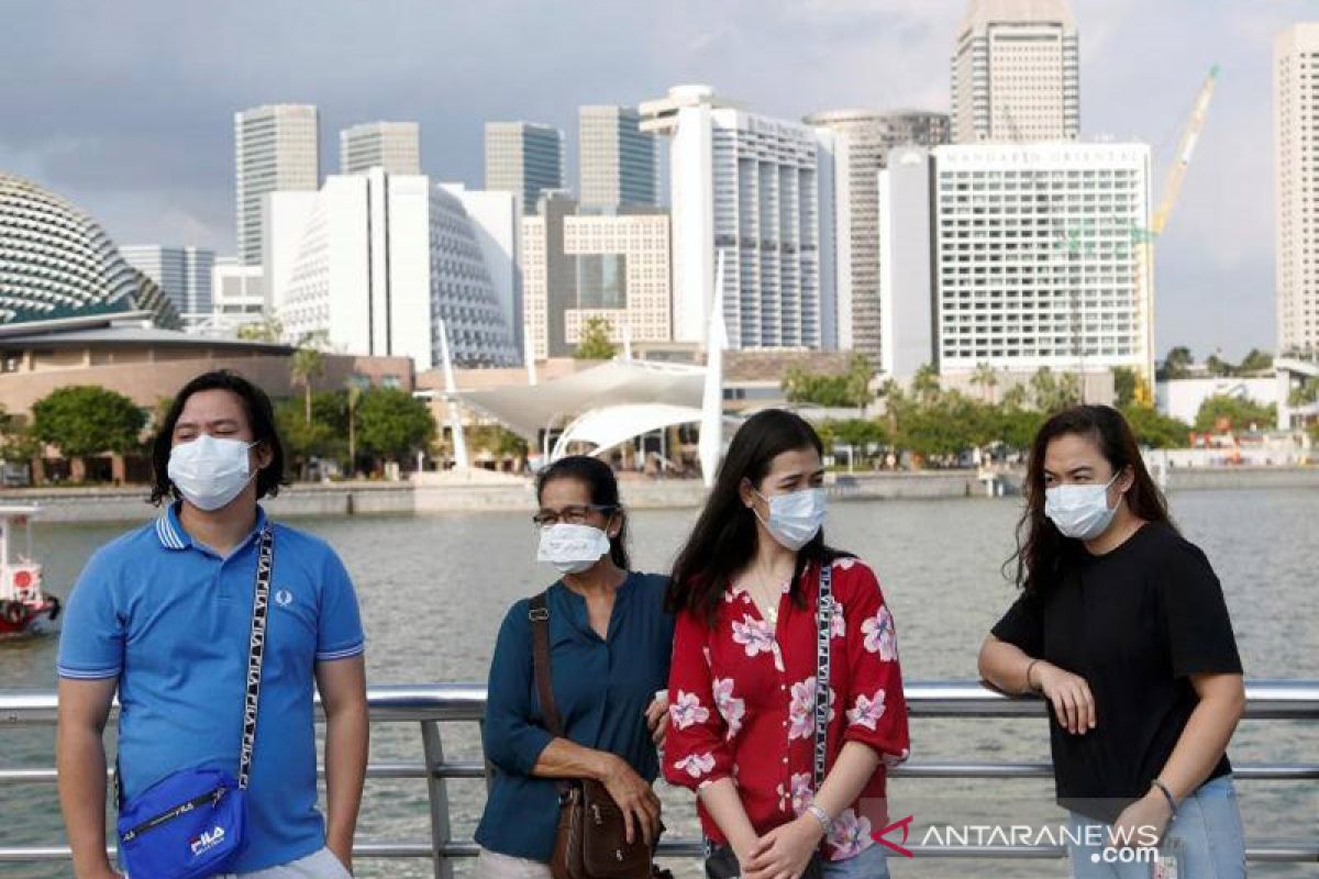 Singapura menaikkan peringatan virus corona ke tingkat SARS