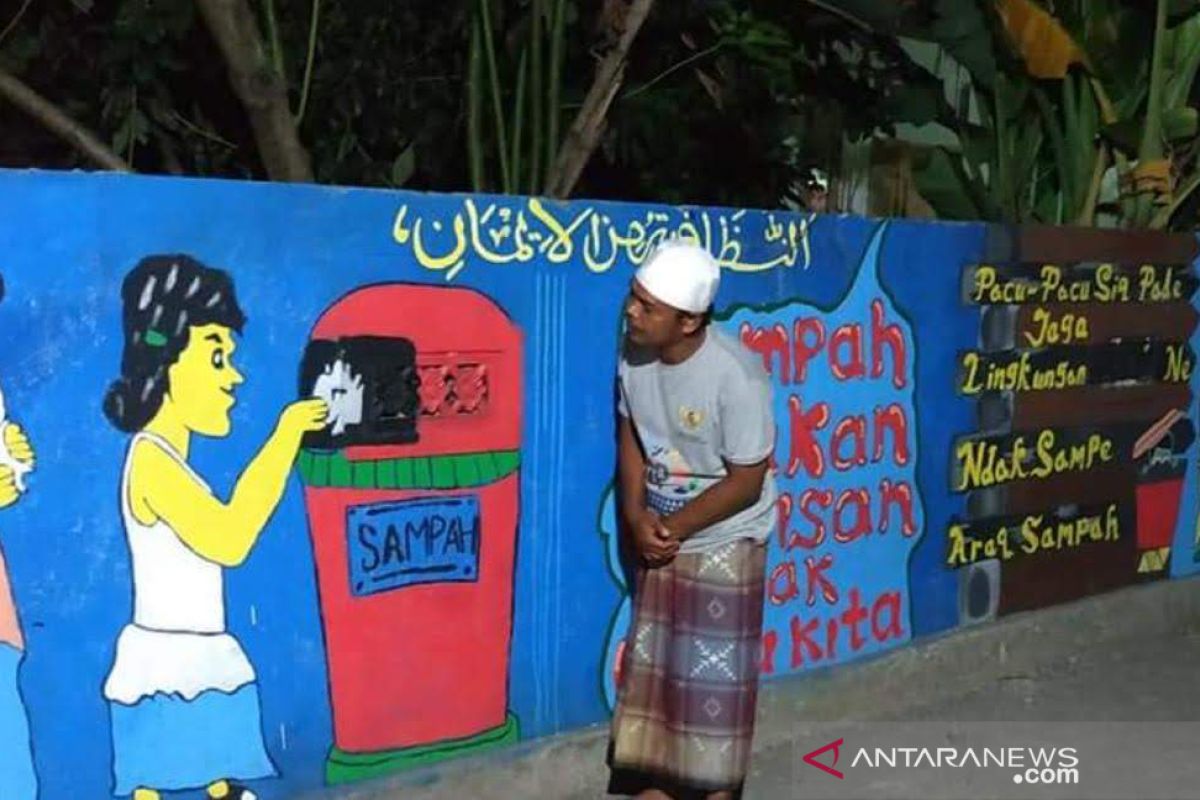Pemuda Lombok Barat sulap tembok jadi kanvas gambar 3D kampanye kali bersih