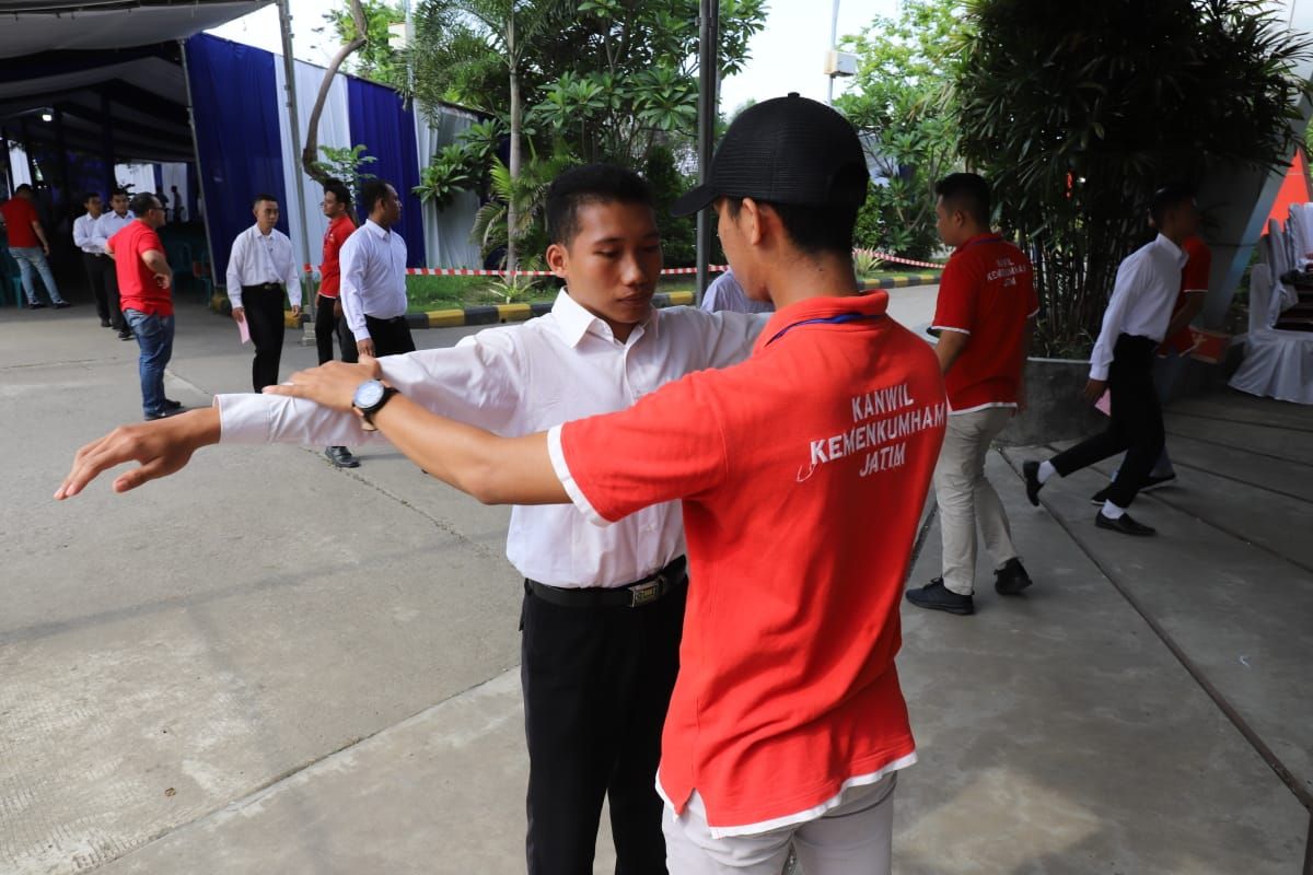 Kemenkumham Jatim perketat pemeriksaan pelamar CPNS