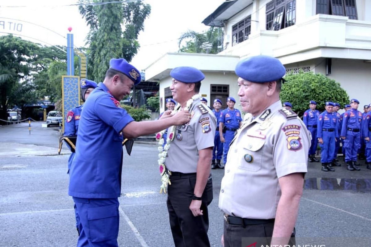 Dirpolairud lepas dua anggota purnatugas