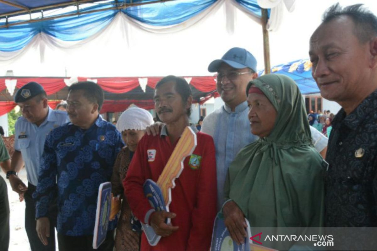 Gubernur Babel serahkan rumah layak huni, relokasi korban banjir Dusun Merante