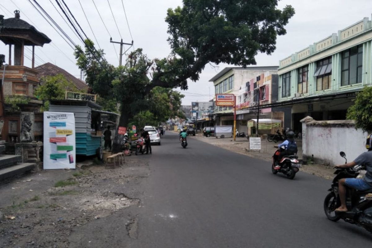 Jalan Catur Warga Kota Mataram bakal diperlebar