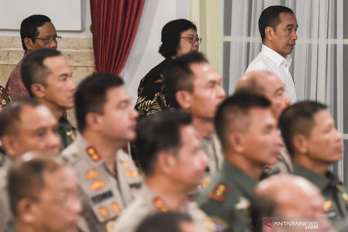 Jokowi ancam jika ada terjadi karhutla, pejabat TNI/Polri akan dicopot