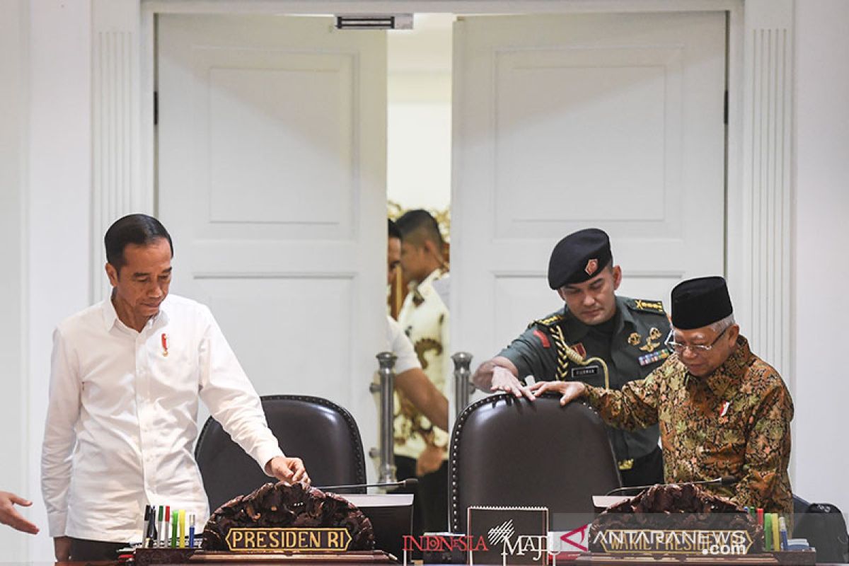 Jokowi-Ma'ruf Amin  tepati janji di tengah pandemi