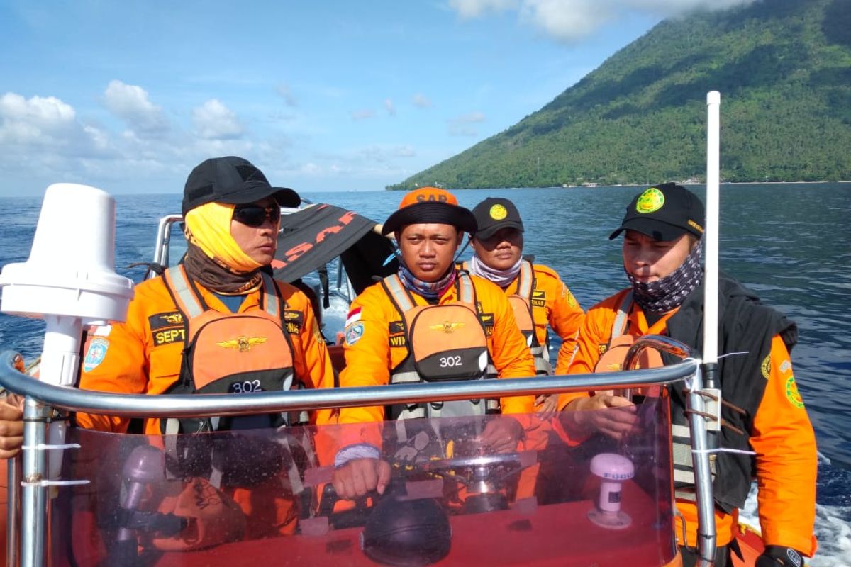 Basarnas Manado menghentikan pencarian orang loncat ke laut