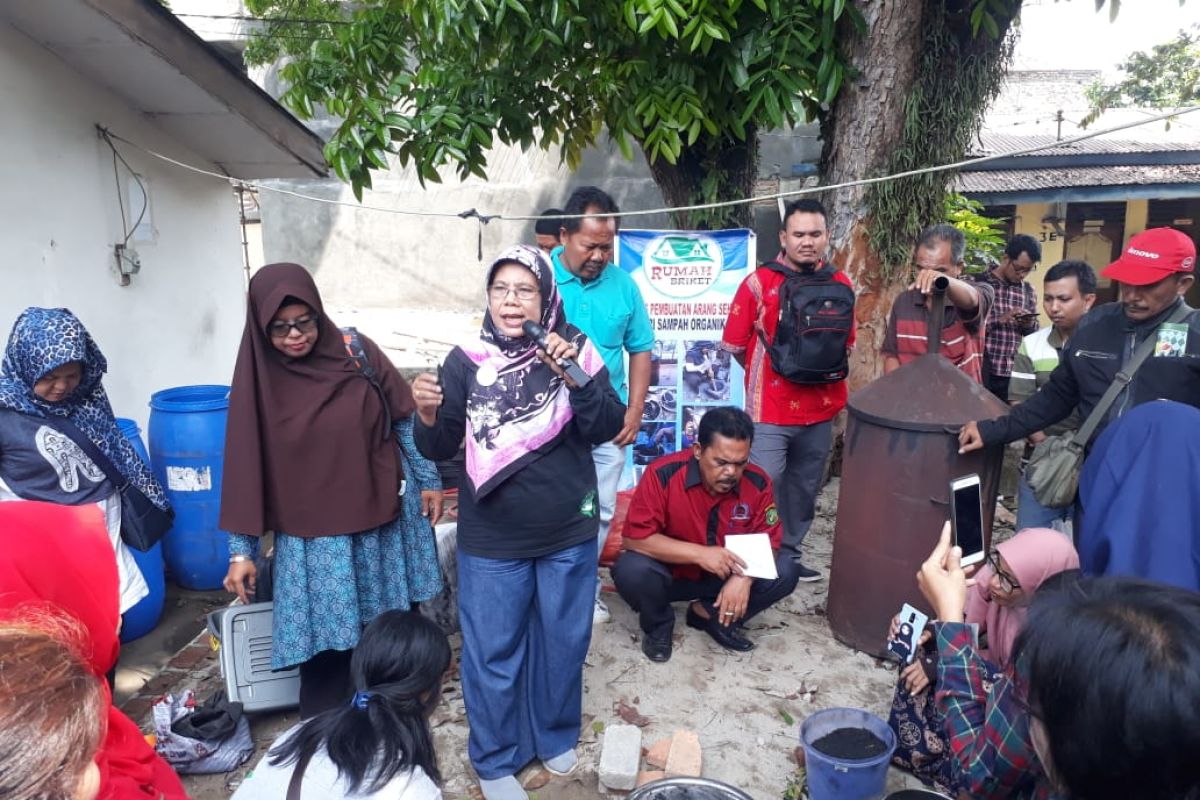 Kadin Sumut latih masyarakat mengolah sampah menjadi rupiah