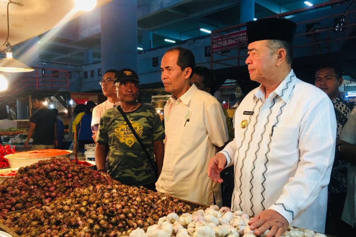 Harga bawang putih naik, Wagub Sidak ke Pasarraya Padang