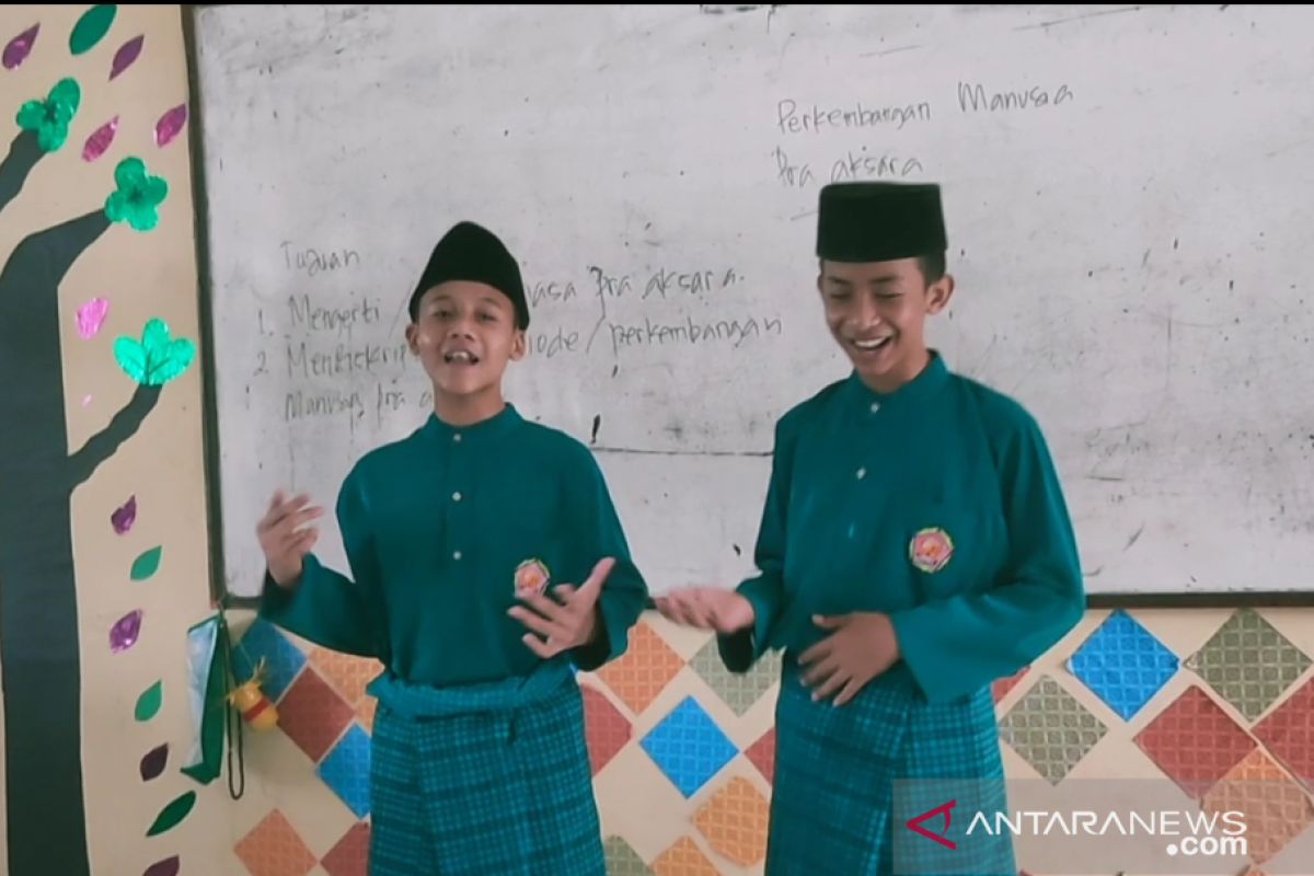 Implementasi Modul TF, siswa belajar ala Youtuber di SMPN 2 Siak