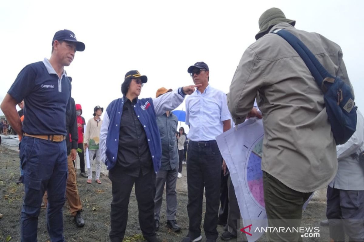 Menteri LHK Tinjau Kesiapan Hutan Pers dan Miniatur Hutan Hujan Indonesia