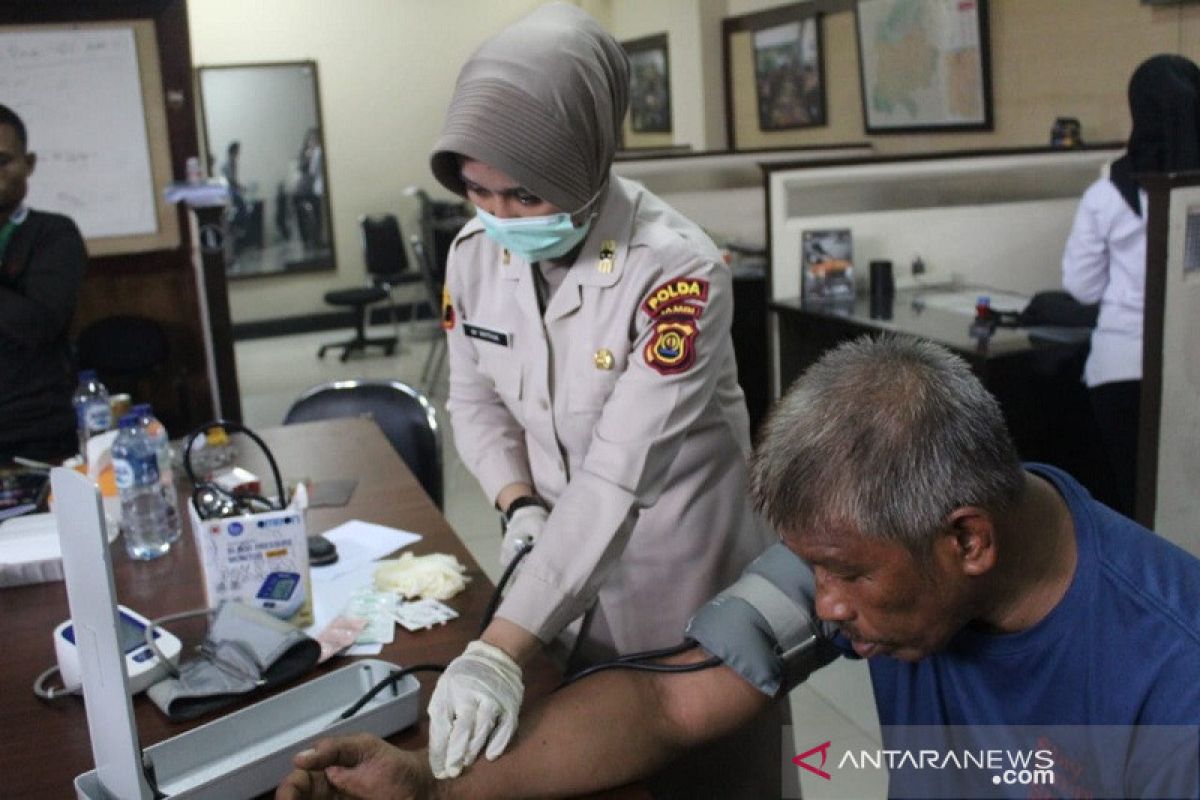 Polisi amankan seorang kakek pengedar sabu dan ekstasi