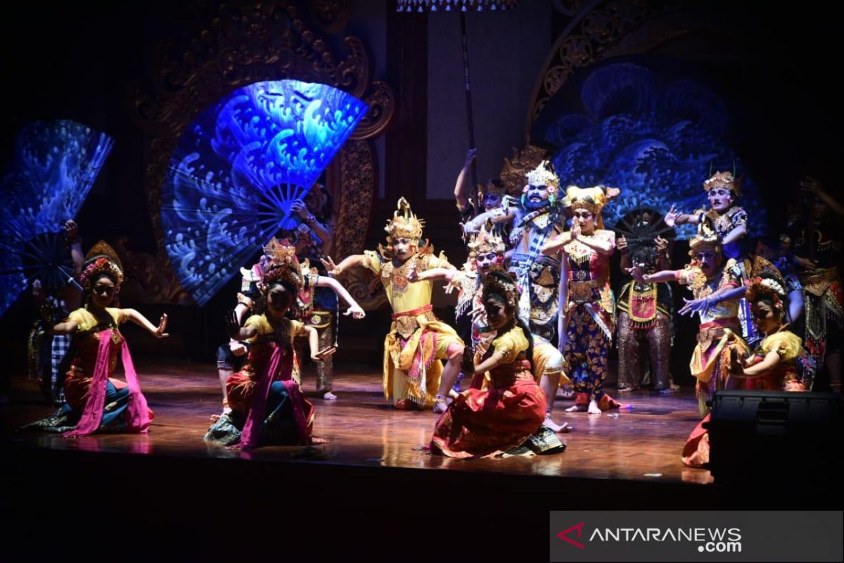 SMKN 3 Sukawati tampilkan rasa bakti Pandawa di Bulan Bahasa Bali
