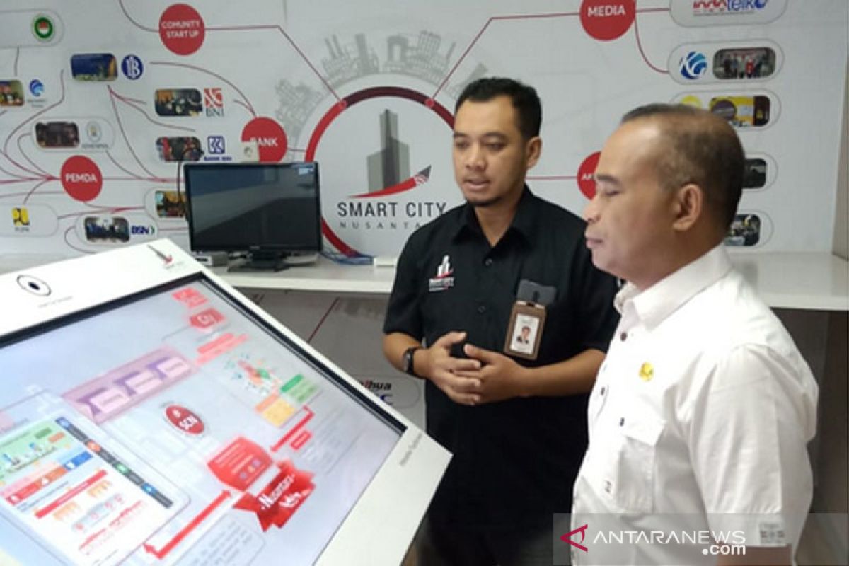 Kominfo bangun pusat data dan dorong perluasan smart city tahun depan