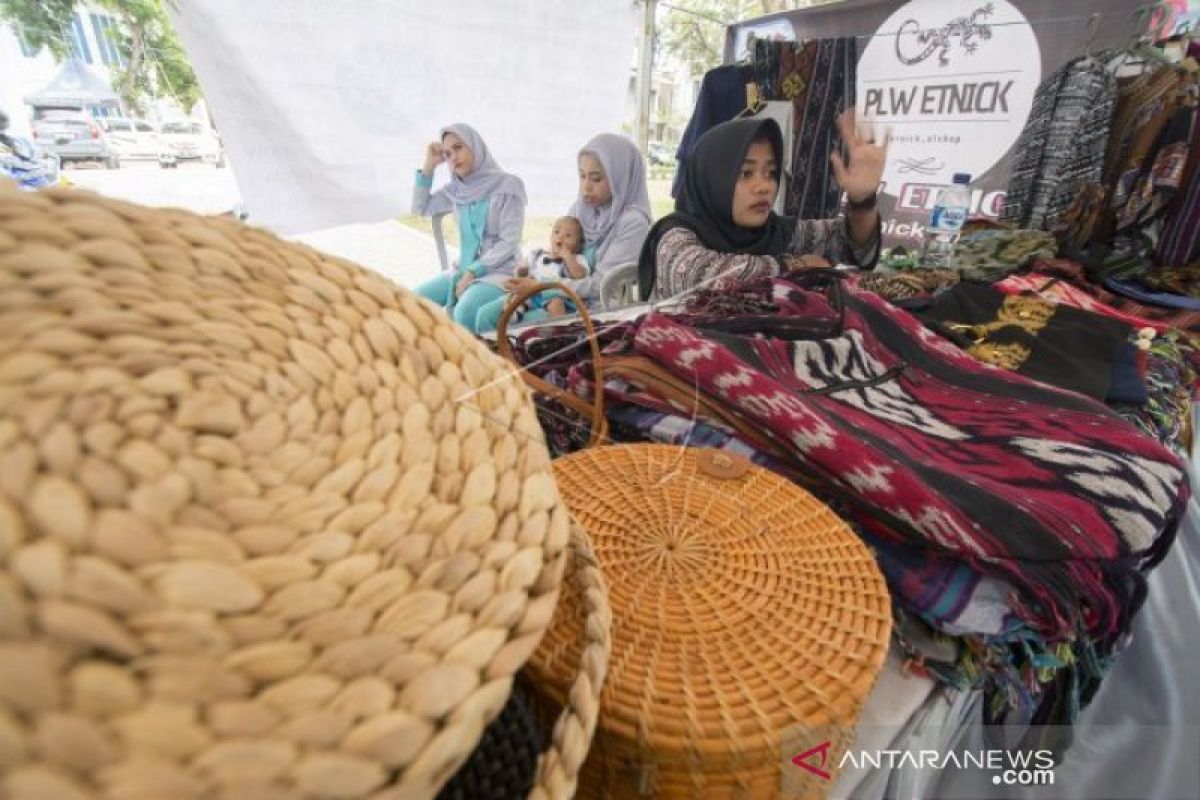 Komunitas Tangan di Atas gandeng UKM gelar pesta wirausaha