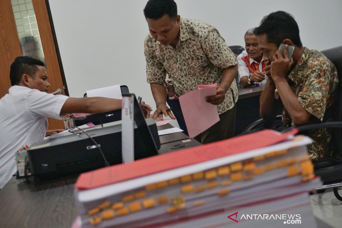 Manajer Keuangan BUMD Lombok Barat jadi tersangka pengelolaan LCC