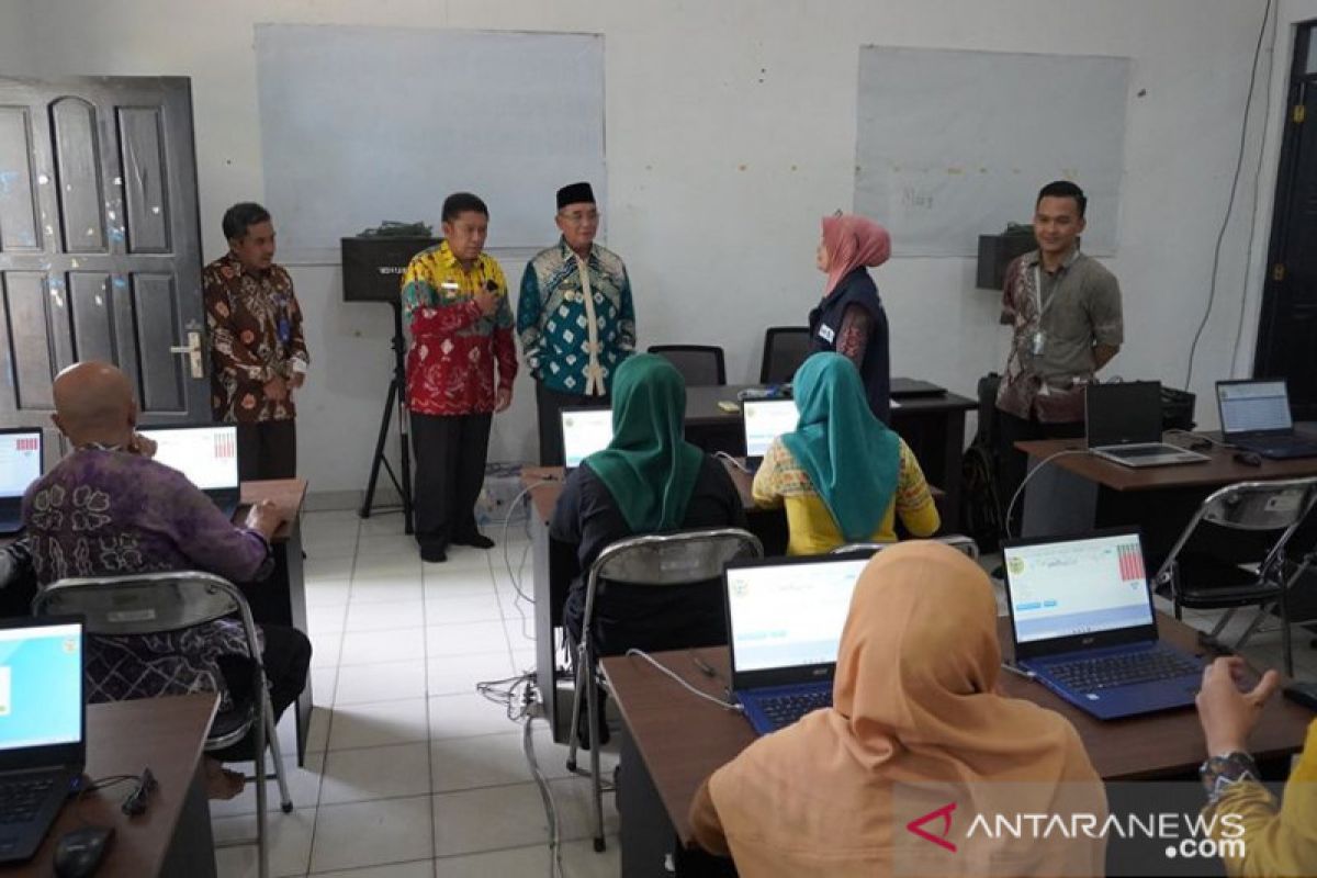 Kepala BKD Diklat HSS ingatkan peserta SKD CNPS hadir satu jam sebelum ujian