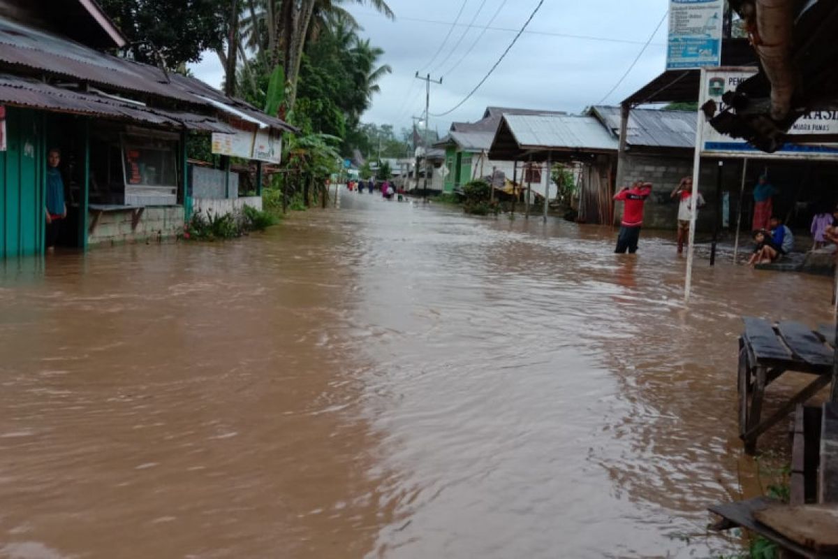 Dinkes Pasaman Barat siapkan obat-obatan  korban banjir