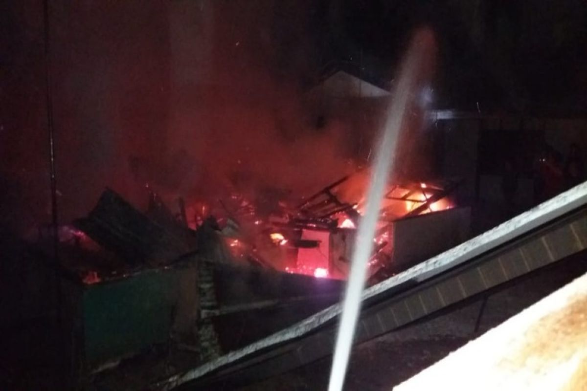 Dua unit rumah semi permanen terbakar di Tebing Tinggi