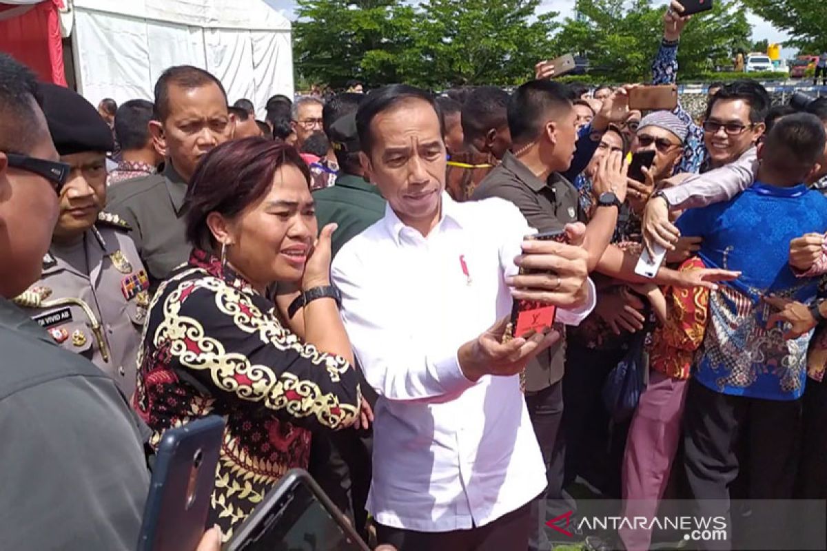 Jokowi dukung adanya regulasi untuk lindungi Pers Nasional
