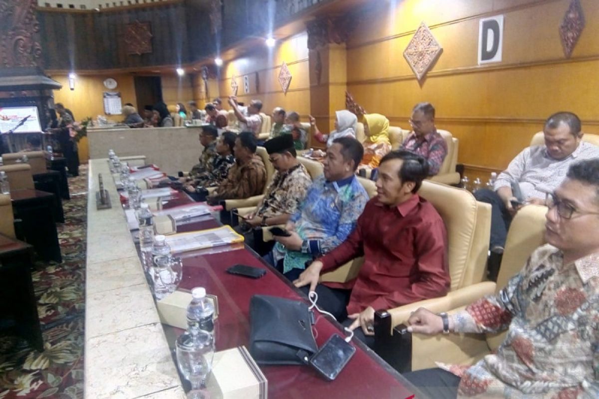 Ketua DPRD dan Ketua Komisi I hadiri Forum Sinergitas Nasional