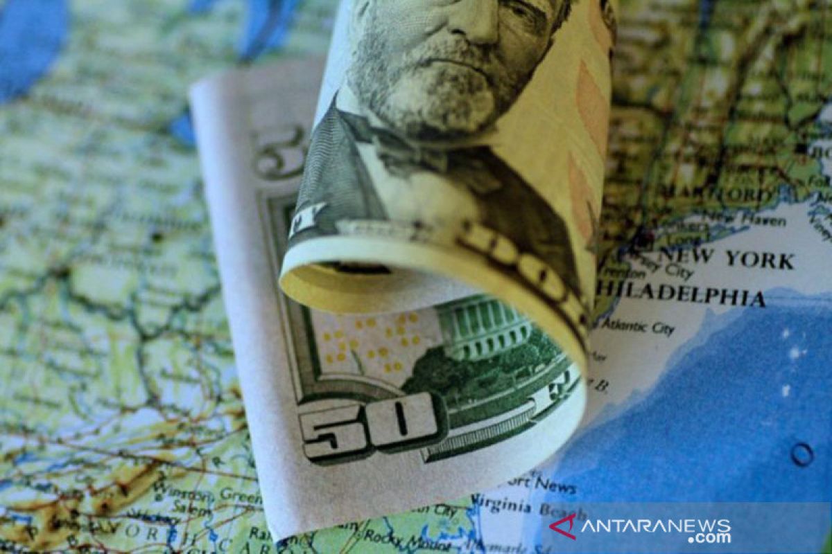 Dolar AS menguat didorong harapan kebijakan moneter