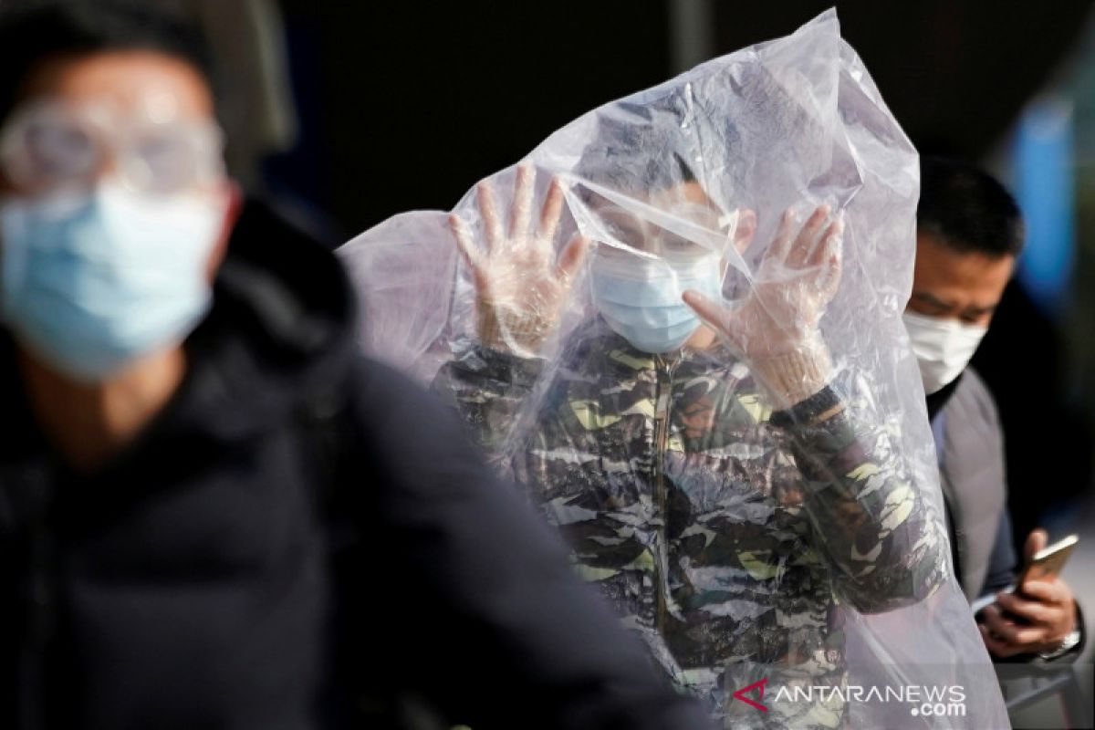 China laporkan 97 korban tewas baru akibat corona, total jadi 908 orang