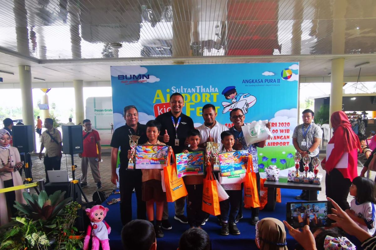 Airport Kids' ramaikan Bandara Sultan Thaha Jambi