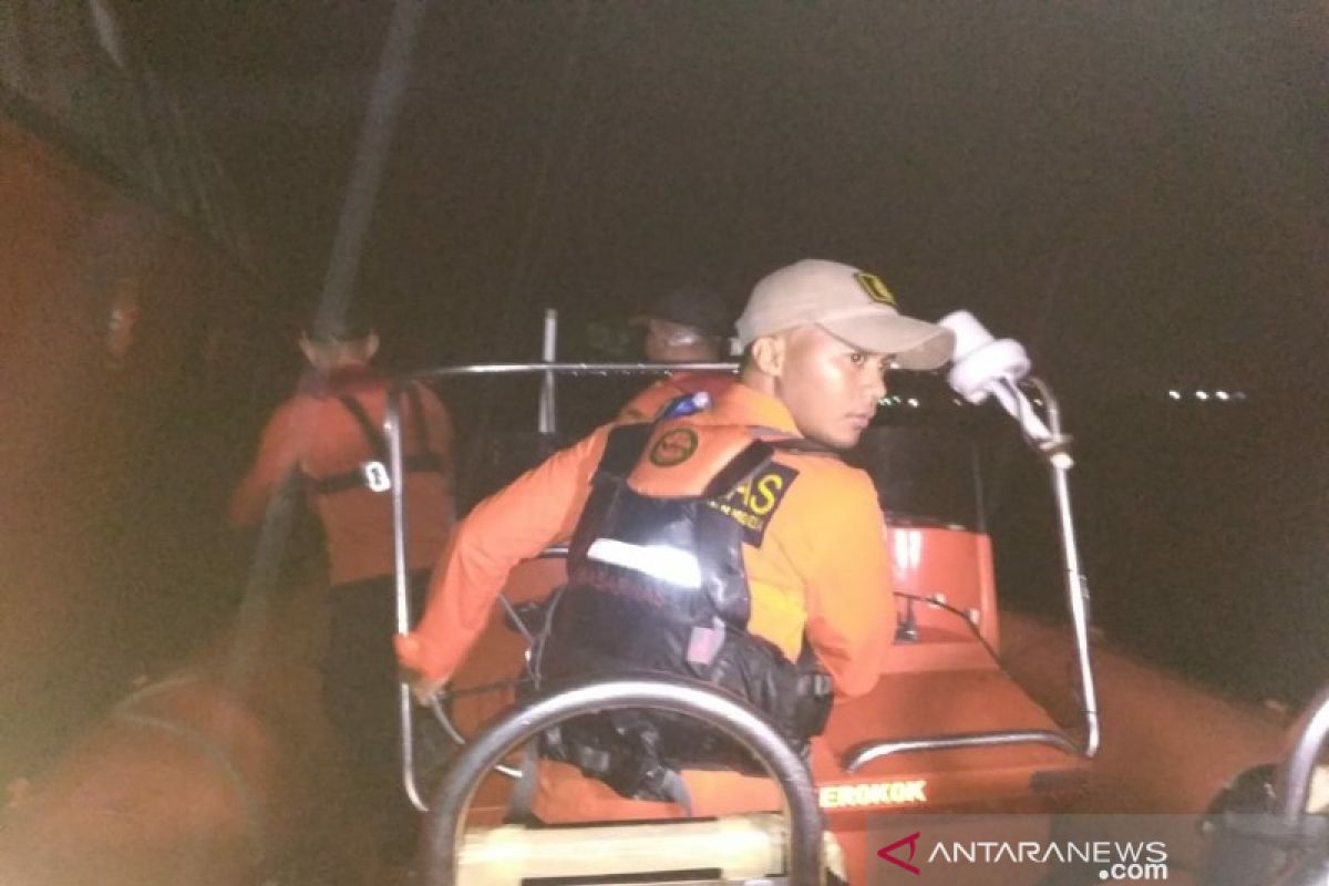 Basarnas cari tujuh nelayan yang mati mesin di perairan Kolaka