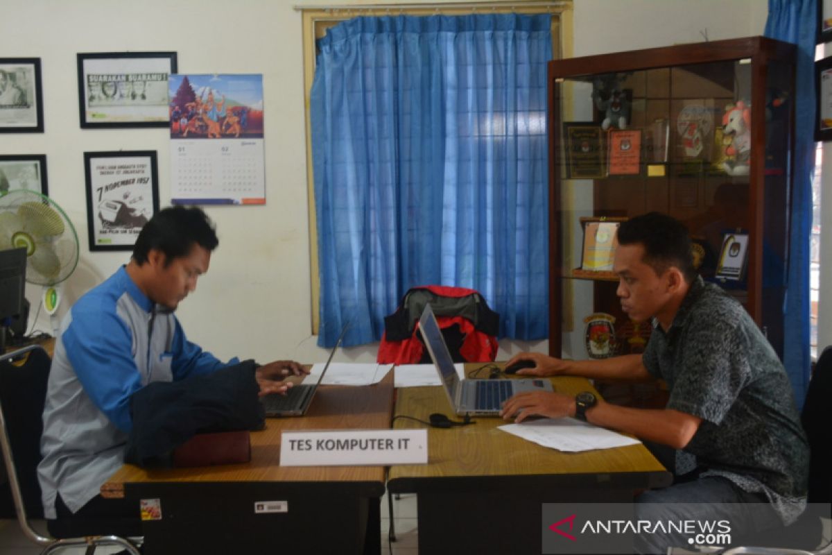 KPU Bantul menggali rekam jejak calon PPK melalui tes wawancara