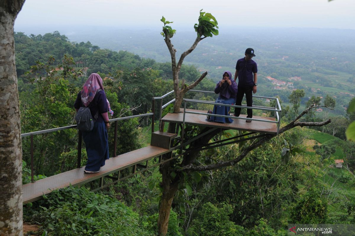 Wisata puncak ratu di Pamekasan