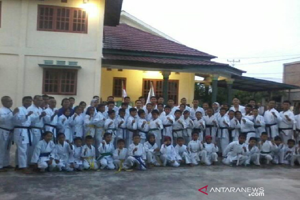 Atlet Sulteng  siap ikut kejuaraan karate di Tomohon