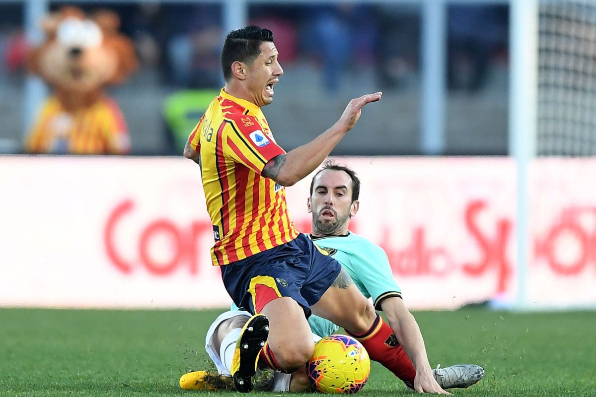 Diego Godin ingin diboyong MU dan Tottenham