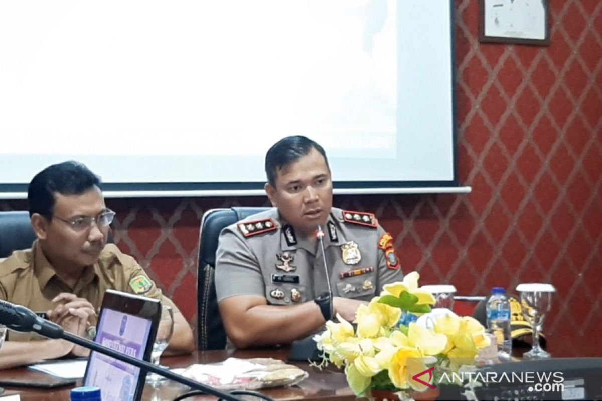 Kapolres Tanjungpinang imbau warga tak panik soal terduga corona