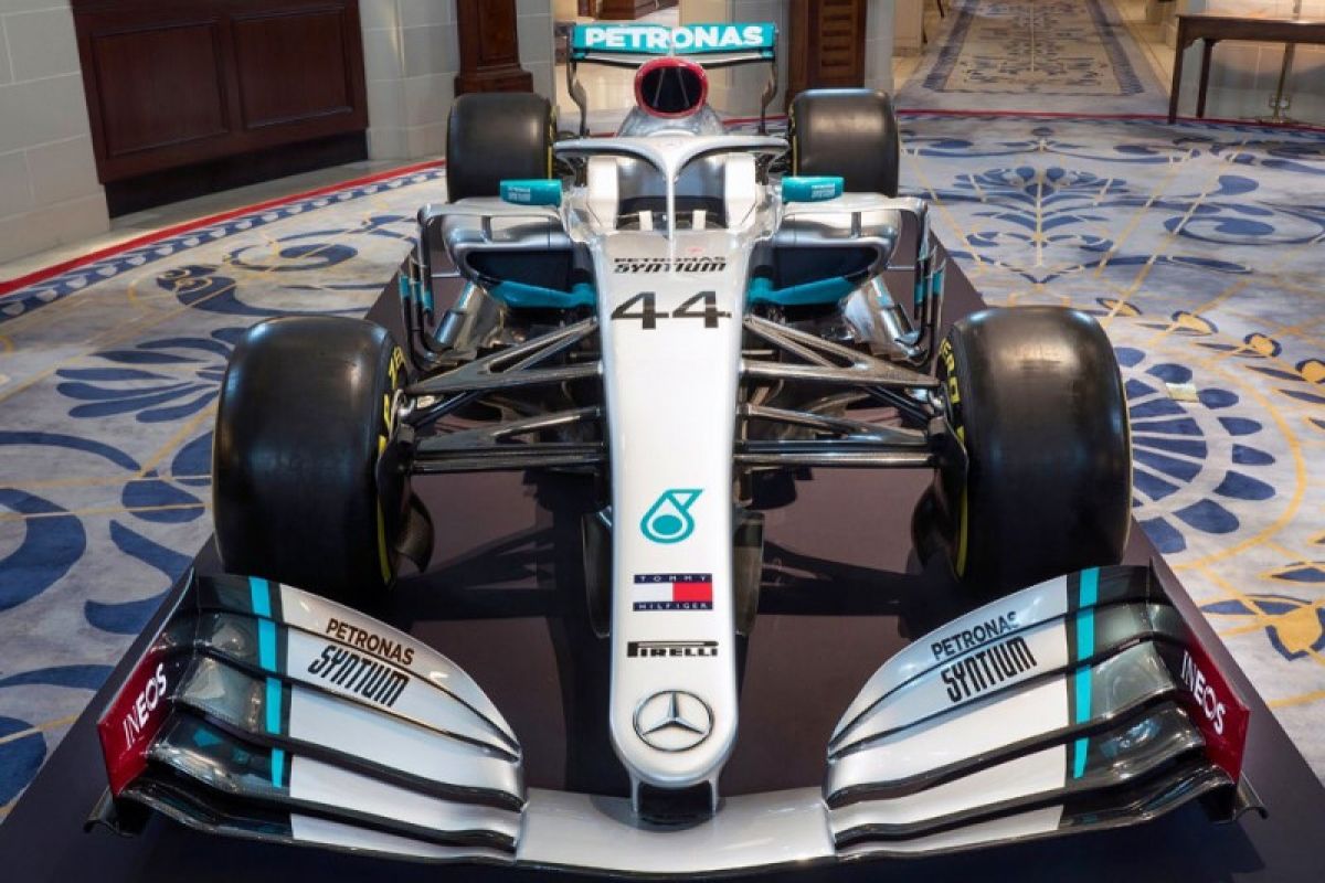 Mercedes ungkap warna livery baru untuk musim F1 2020