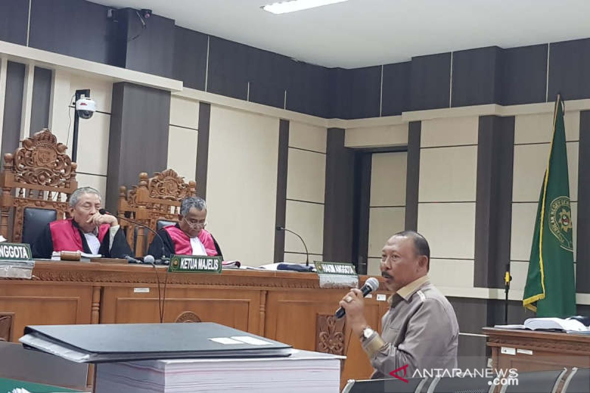 Untuk "serangan fajar" Bupati Kudus, pengusaha Demak mengaku habiskan Rp10 miliar