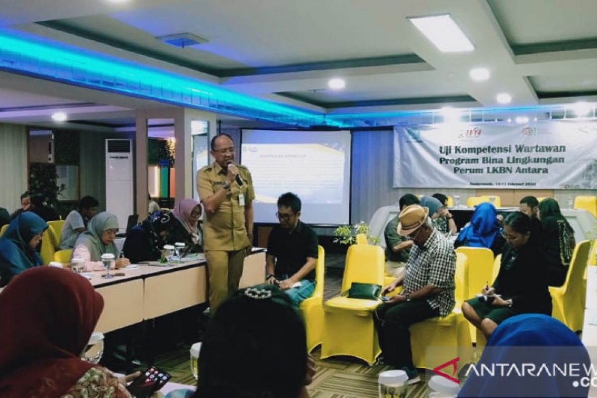 Kadis Pariwisata promosikan sungai Banjarmasin ke peserta UKW