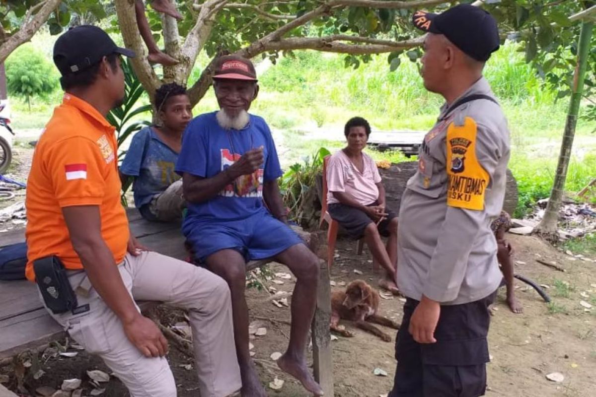 Bhabinkamtibmas ajak warga Kampung Usku Senggi jauhi narkoba