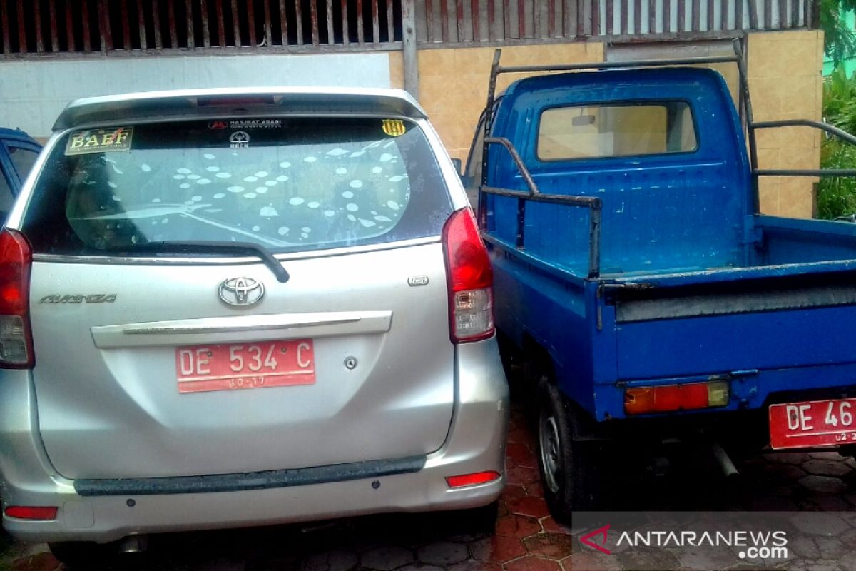 Sat Pol PP Kabupaten Malra tarik kendaraan dinas mantan pejabat