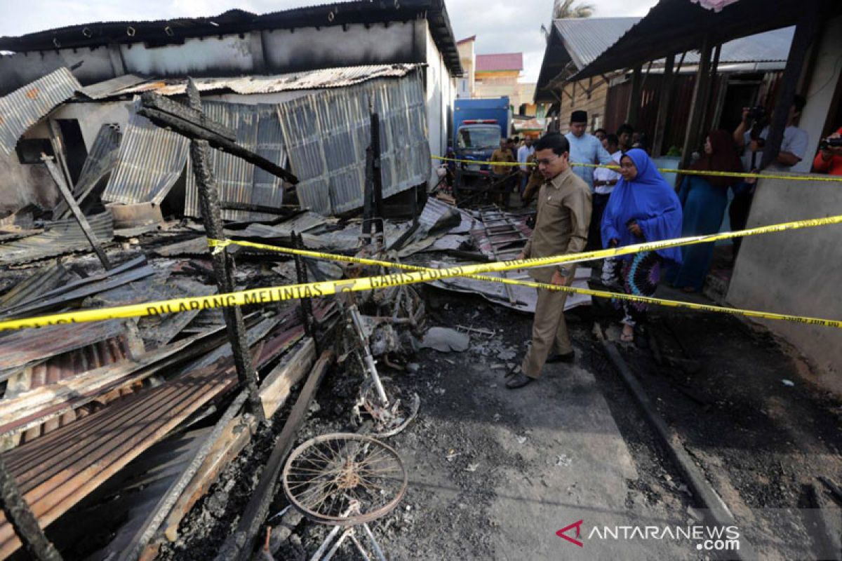 Ketua DPRK Banda Aceh serahkan bantuan untuk korban kebakaran