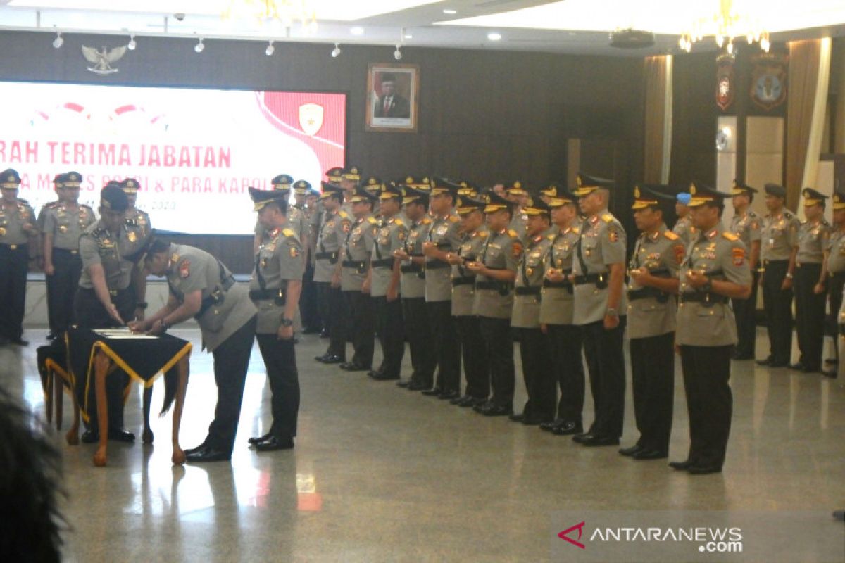 Kapolri pimpin sertijab Kapolda Gorontalo bersama 7 kapolda lainnya