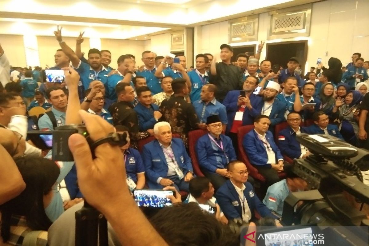 Zulkifili Hasan terpilih lagi Ketua Umum DPP PAN 2020-2025